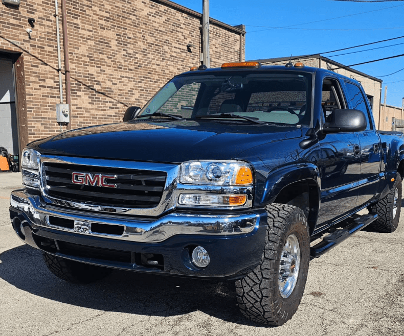 1999 - 2006 GMC Sierra LED Projector Headlights GMT800 - HIDprojectors