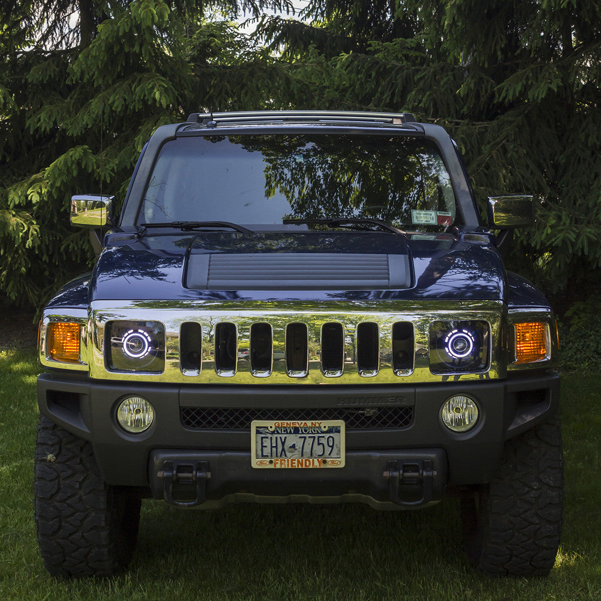 Navy blue H3 Hummer 